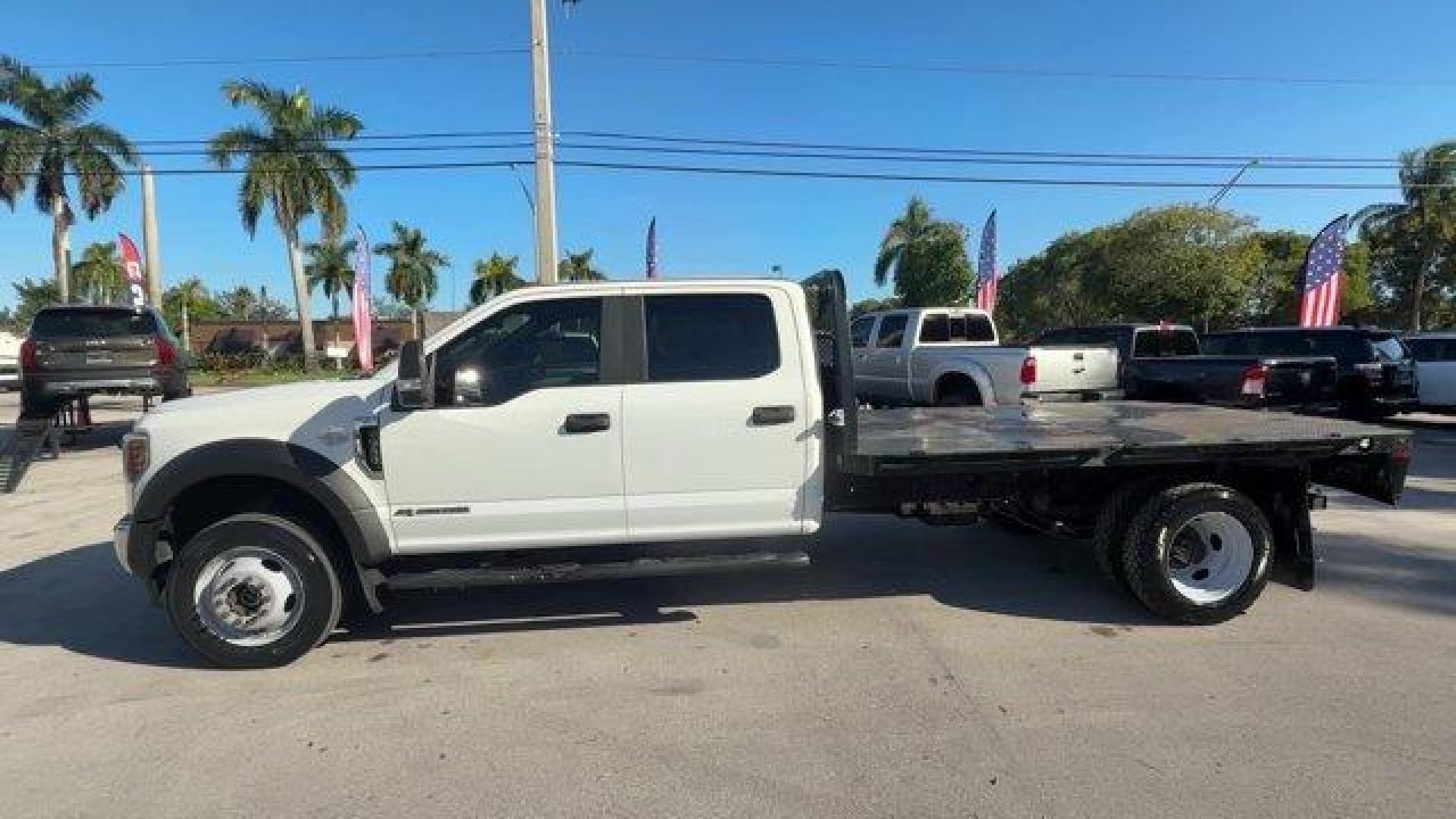2019 White Ford Super Duty F-550 DRW (1FD0W5HT2KE) with an 8 6.7 L engine, Automatic transmission, located at 27610 S Dixie Hwy, Homestead, FL, 33032, (305) 749-2348, 25.510241, -80.438301 - This Ford Super Duty F-550 DRW boasts a Intercooled Turbo Diesel V-8 6.7 L/406 engine powering this Automatic transmission. Variable Intermittent Wipers, Urethane Gear Shifter Material, Trip Computer.*This Ford Super Duty F-550 DRW Comes Equipped with These Options *Transmission w/Driver Selectable - Photo#2