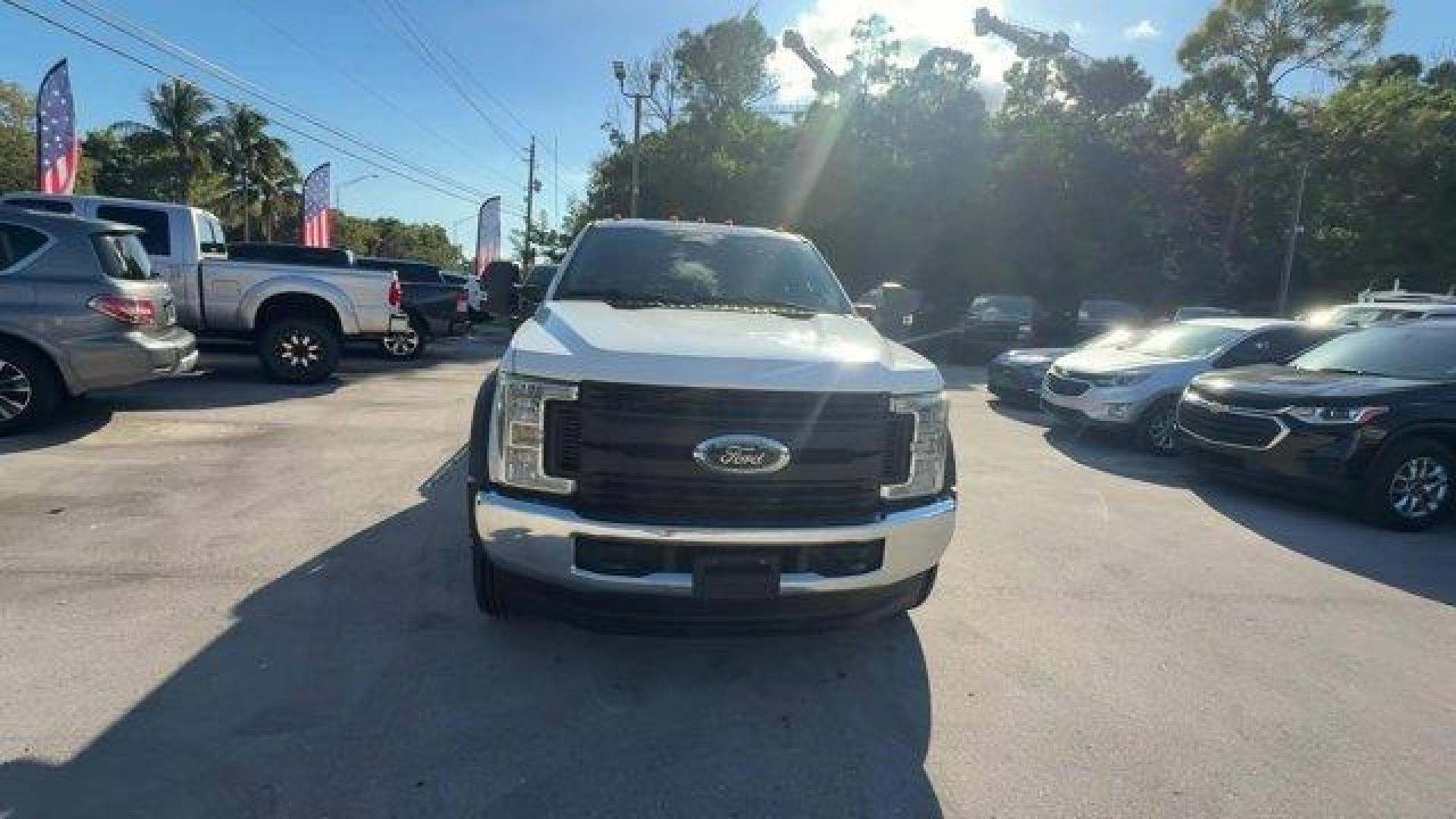 2019 White Ford Super Duty F-550 DRW (1FD0W5HT2KE) with an 8 6.7 L engine, Automatic transmission, located at 27610 S Dixie Hwy, Homestead, FL, 33032, (305) 749-2348, 25.510241, -80.438301 - This Ford Super Duty F-550 DRW boasts a Intercooled Turbo Diesel V-8 6.7 L/406 engine powering this Automatic transmission. Variable Intermittent Wipers, Urethane Gear Shifter Material, Trip Computer.*This Ford Super Duty F-550 DRW Comes Equipped with These Options *Transmission w/Driver Selectable - Photo#7
