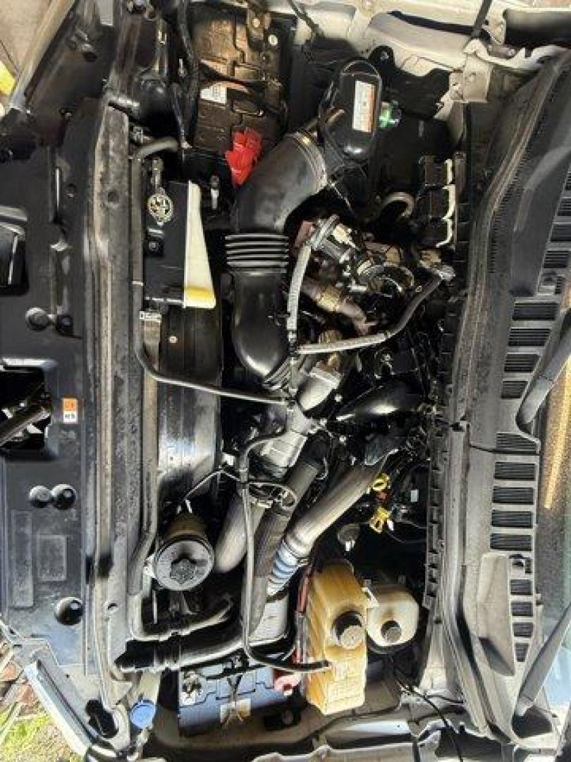 2019 White Ford Super Duty F-550 DRW (1FD0W5HT2KE) with an 8 6.7 L engine, Automatic transmission, located at 27610 S Dixie Hwy, Homestead, FL, 33032, (305) 749-2348, 25.510241, -80.438301 - This Ford Super Duty F-550 DRW boasts a Intercooled Turbo Diesel V-8 6.7 L/406 engine powering this Automatic transmission. Variable Intermittent Wipers, Urethane Gear Shifter Material, Trip Computer.*This Ford Super Duty F-550 DRW Comes Equipped with These Options *Transmission w/Driver Selectable - Photo#15