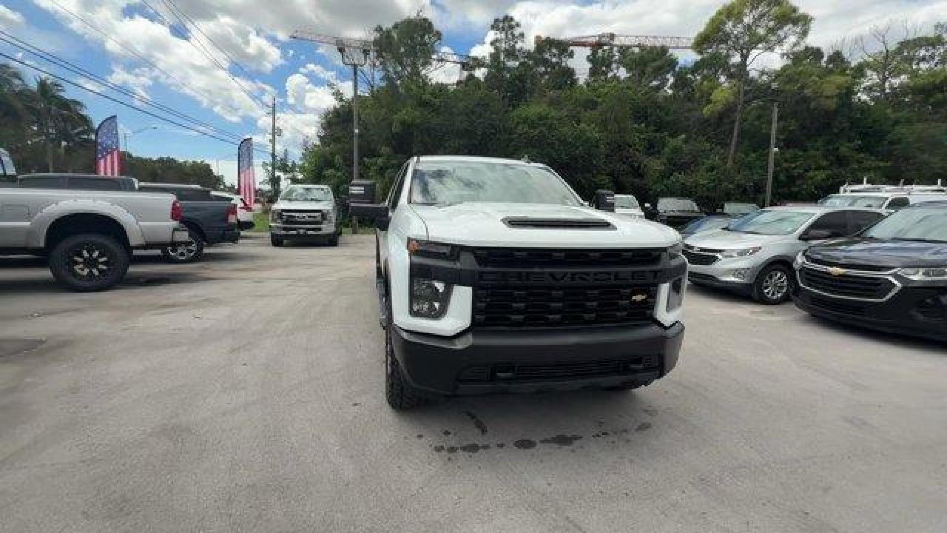 2020 Summit White /Jet Black Chevrolet Silverado 2500HD (1GC1YLEY0LF) with an 8 6.6L engine, Automatic transmission, located at 27610 S Dixie Hwy, Homestead, FL, 33032, (305) 749-2348, 25.510241, -80.438301 - This Chevrolet Silverado 2500HD boasts a Turbocharged Diesel V8 6.6L/403 engine powering this Automatic transmission. WORK TRUCK PREFERRED EQUIPMENT GROUP includes standard equipment, WINTER GRILLE COVER, TRANSMISSION, ALLISON 10-SPEED AUTOMATIC.* This Chevrolet Silverado 2500HD Features the Followi - Photo#7