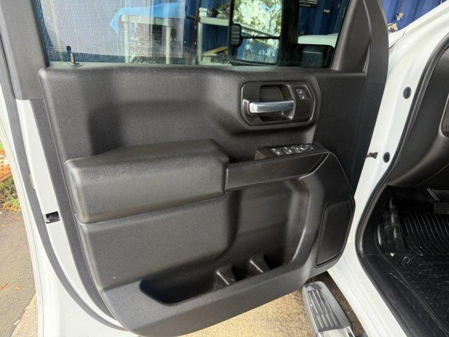 2020 Summit White /Jet Black Chevrolet Silverado 2500HD (1GC1YLEY0LF) with an 8 6.6L engine, Automatic transmission, located at 27610 S Dixie Hwy, Homestead, FL, 33032, (305) 749-2348, 25.510241, -80.438301 - This Chevrolet Silverado 2500HD boasts a Turbocharged Diesel V8 6.6L/403 engine powering this Automatic transmission. WORK TRUCK PREFERRED EQUIPMENT GROUP includes standard equipment, WINTER GRILLE COVER, TRANSMISSION, ALLISON 10-SPEED AUTOMATIC.* This Chevrolet Silverado 2500HD Features the Followi - Photo#10