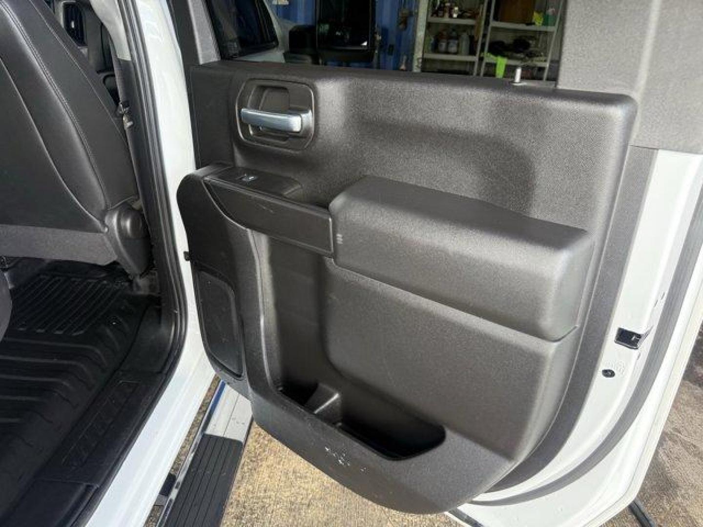 2020 Summit White /Jet Black Chevrolet Silverado 2500HD (1GC1YLEY0LF) with an 8 6.6L engine, Automatic transmission, located at 27610 S Dixie Hwy, Homestead, FL, 33032, (305) 749-2348, 25.510241, -80.438301 - This Chevrolet Silverado 2500HD boasts a Turbocharged Diesel V8 6.6L/403 engine powering this Automatic transmission. WORK TRUCK PREFERRED EQUIPMENT GROUP includes standard equipment, WINTER GRILLE COVER, TRANSMISSION, ALLISON 10-SPEED AUTOMATIC.* This Chevrolet Silverado 2500HD Features the Followi - Photo#11