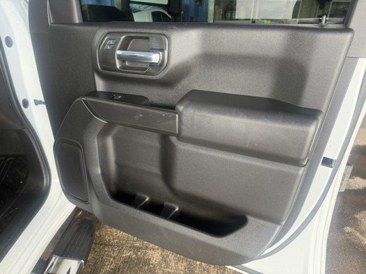 2020 Summit White /Jet Black Chevrolet Silverado 2500HD (1GC1YLEY0LF) with an 8 6.6L engine, Automatic transmission, located at 27610 S Dixie Hwy, Homestead, FL, 33032, (305) 749-2348, 25.510241, -80.438301 - This Chevrolet Silverado 2500HD boasts a Turbocharged Diesel V8 6.6L/403 engine powering this Automatic transmission. WORK TRUCK PREFERRED EQUIPMENT GROUP includes standard equipment, WINTER GRILLE COVER, TRANSMISSION, ALLISON 10-SPEED AUTOMATIC.* This Chevrolet Silverado 2500HD Features the Followi - Photo#12