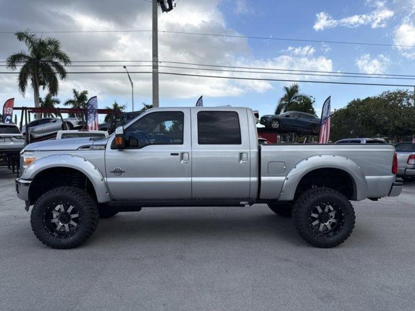 2016 Silver Ford Super Duty F-350 SRW (1FT8W3BT0GE) with an 8 6.7 L engine, Automatic transmission, located at 27610 S Dixie Hwy, Homestead, FL, 33032, (305) 749-2348, 25.510241, -80.438301 - KBB.com Brand Image Awards. This Ford Super Duty F-350 SRW boasts a Intercooled Turbo Diesel V-8 6.7 L/406 engine powering this Automatic transmission. Variable Intermittent Wipers, Urethane Gear Shifter Material, Transmission: TorqShift 6-Speed Automatic -inc: SelectShift.*This Ford Super Duty F-35 - Photo#1