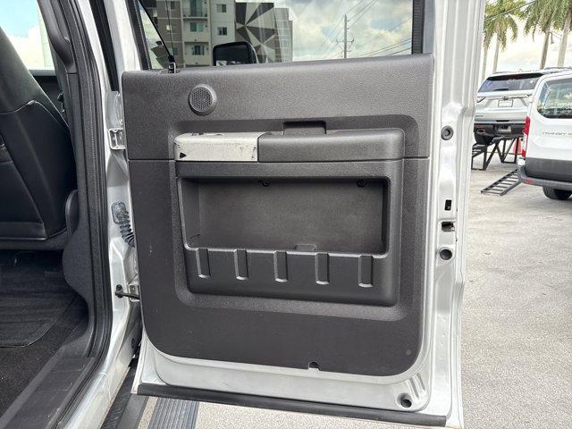 2016 Silver Ford Super Duty F-350 SRW (1FT8W3BT0GE) with an 8 6.7 L engine, Automatic transmission, located at 27610 S Dixie Hwy, Homestead, FL, 33032, (305) 749-2348, 25.510241, -80.438301 - KBB.com Brand Image Awards. This Ford Super Duty F-350 SRW boasts a Intercooled Turbo Diesel V-8 6.7 L/406 engine powering this Automatic transmission. Variable Intermittent Wipers, Urethane Gear Shifter Material, Transmission: TorqShift 6-Speed Automatic -inc: SelectShift.*This Ford Super Duty F-35 - Photo#16