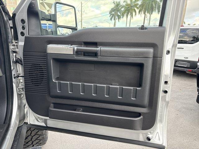 2016 Silver Ford Super Duty F-350 SRW (1FT8W3BT0GE) with an 8 6.7 L engine, Automatic transmission, located at 27610 S Dixie Hwy, Homestead, FL, 33032, (305) 749-2348, 25.510241, -80.438301 - KBB.com Brand Image Awards. This Ford Super Duty F-350 SRW boasts a Intercooled Turbo Diesel V-8 6.7 L/406 engine powering this Automatic transmission. Variable Intermittent Wipers, Urethane Gear Shifter Material, Transmission: TorqShift 6-Speed Automatic -inc: SelectShift.*This Ford Super Duty F-35 - Photo#17