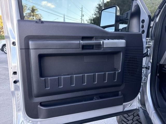2016 Silver Ford Super Duty F-350 SRW (1FT8W3BT0GE) with an 8 6.7 L engine, Automatic transmission, located at 27610 S Dixie Hwy, Homestead, FL, 33032, (305) 749-2348, 25.510241, -80.438301 - KBB.com Brand Image Awards. This Ford Super Duty F-350 SRW boasts a Intercooled Turbo Diesel V-8 6.7 L/406 engine powering this Automatic transmission. Variable Intermittent Wipers, Urethane Gear Shifter Material, Transmission: TorqShift 6-Speed Automatic -inc: SelectShift.*This Ford Super Duty F-35 - Photo#15