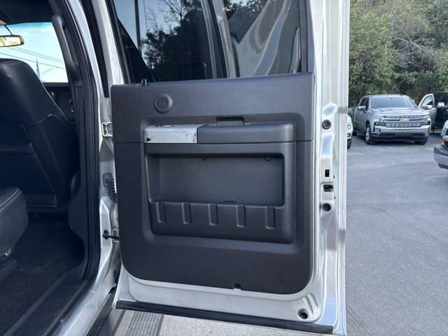 2016 Silver Ford Super Duty F-350 SRW (1FT8W3BT0GE) with an 8 6.7 L engine, Automatic transmission, located at 27610 S Dixie Hwy, Homestead, FL, 33032, (305) 749-2348, 25.510241, -80.438301 - KBB.com Brand Image Awards. This Ford Super Duty F-350 SRW boasts a Intercooled Turbo Diesel V-8 6.7 L/406 engine powering this Automatic transmission. Variable Intermittent Wipers, Urethane Gear Shifter Material, Transmission: TorqShift 6-Speed Automatic -inc: SelectShift.*This Ford Super Duty F-35 - Photo#1