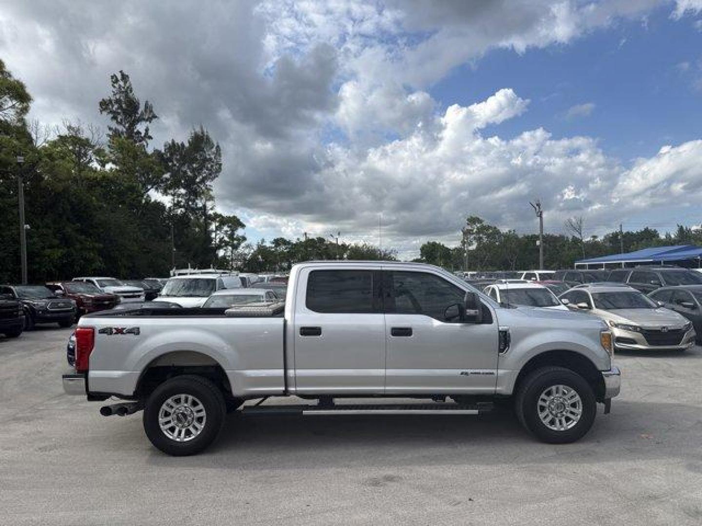 2017 Silver Ford Super Duty F-250 SRW (1FT7W2BT2HE) with an 8 6.7 L engine, Automatic transmission, located at 27610 S Dixie Hwy, Homestead, FL, 33032, (305) 749-2348, 25.510241, -80.438301 - KBB.com Brand Image Awards. This Ford Super Duty F-250 SRW delivers a Intercooled Turbo Diesel V-8 6.7 L/406 engine powering this Automatic transmission. ENGINE: 6.7L 4V OHV POWER STROKE V8 TURBO DIESEL B20 -inc: 4 valve OHV, manual push-button engine-exhaust braking and intelligent oil-life monitor - Photo#5