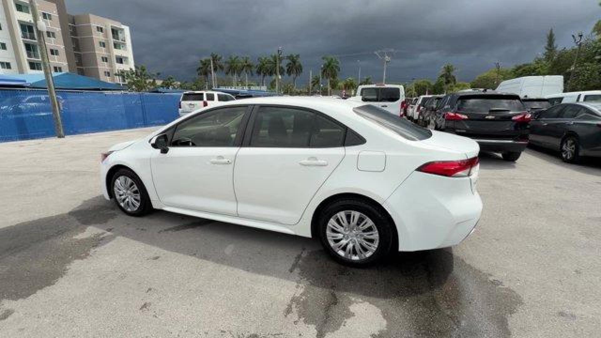 2020 White Toyota Corolla (JTDEPRAE1LJ) with an 4 1.8 L engine, Variable transmission, located at 27610 S Dixie Hwy, Homestead, FL, 33032, (305) 749-2348, 25.510241, -80.438301 - KBB.com 10 Coolest New Cars Under $20,000. Boasts 38 Highway MPG and 30 City MPG! This Toyota Corolla boasts a Regular Unleaded I-4 1.8 L/110 engine powering this Variable transmission. Wheels: 16 Wide Vent Steel, Wheels w/Full Wheel Covers, Variable Intermittent Wipers.*This Toyota Corolla Comes Eq - Photo#2