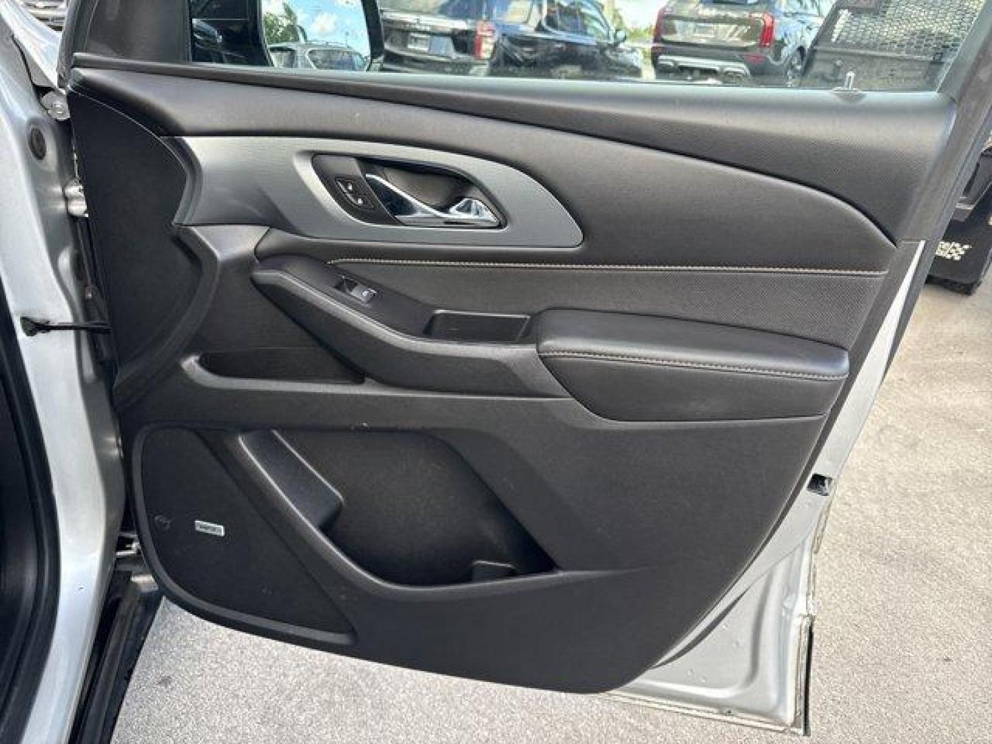 2019 Silver Ice Metallic /Jet Black Chevrolet Traverse (1GNERKKW2KJ) with an 6 3.6L engine, Automatic transmission, located at 27610 S Dixie Hwy, Homestead, FL, 33032, (305) 749-2348, 25.510241, -80.438301 - KBB.com 12 Best Family Cars. Scores 27 Highway MPG and 18 City MPG! This Chevrolet Traverse boasts a Gas V6 3.6L/217 engine powering this Automatic transmission. TRANSMISSION, 9-SPEED AUTOMATIC (STD), TRAILERING EQUIPMENT includes (V08) heavy-duty cooling system and trailer hitch, SUNROOF, DUAL SKYS - Photo#18