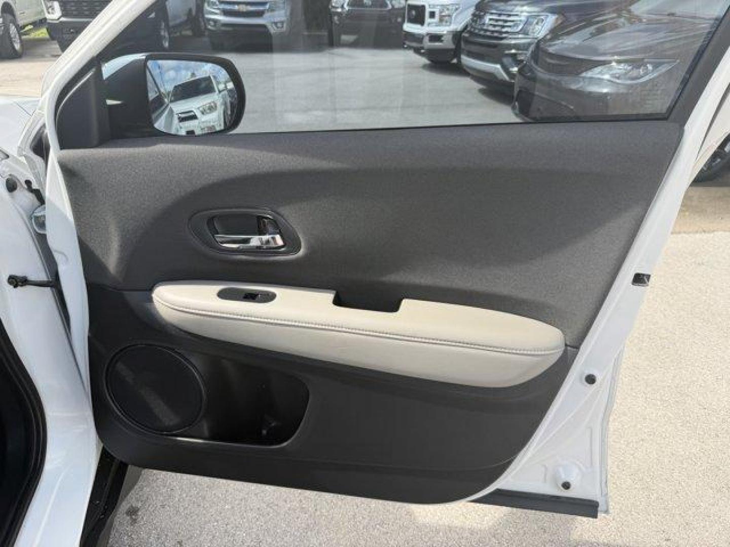 2021 White Honda HR-V (3CZRU6H36MM) with an 4 1.8 L engine, Variable transmission, located at 27610 S Dixie Hwy, Homestead, FL, 33032, (305) 749-2348, 25.510241, -80.438301 - Delivers 31 Highway MPG and 27 City MPG! This Honda HR-V boasts a Regular Unleaded I-4 1.8 L/110 engine powering this Variable transmission. Wireless Phone Connectivity, Wheels: 17 Silver-Painted Alloy, Vehicle Stability Assist (VSA) Electronic Stability Control (ESC).* This Honda HR-V Features the - Photo#15