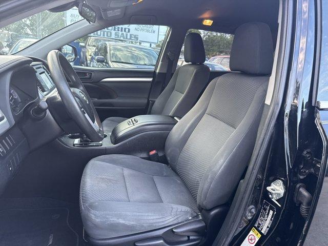 2019 Black Toyota Highlander (5TDZARFH2KS) with an 4 2.7 L engine, Automatic transmission, located at 27610 S Dixie Hwy, Homestead, FL, 33032, (305) 749-2348, 25.510241, -80.438301 - KBB.com Best Resale Value Awards. Scores 24 Highway MPG and 20 City MPG! This Toyota Highlander boasts a Regular Unleaded I-4 2.7 L/163 engine powering this Automatic transmission. Wireless Phone Connectivity, Window Grid Diversity Antenna, Variable Intermittent Wipers w/Heated Wiper Park.* This Toy - Photo#11