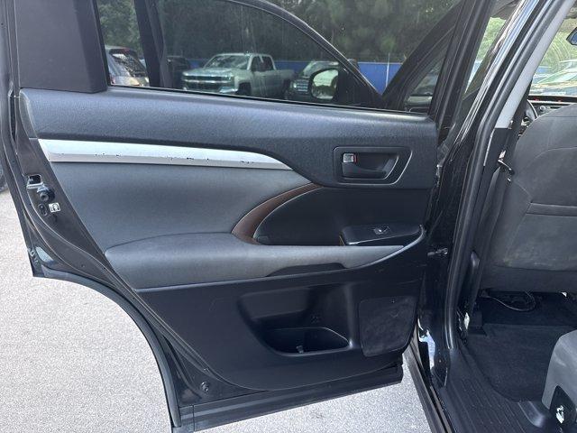 2019 Black Toyota Highlander (5TDZARFH2KS) with an 4 2.7 L engine, Automatic transmission, located at 27610 S Dixie Hwy, Homestead, FL, 33032, (305) 749-2348, 25.510241, -80.438301 - KBB.com Best Resale Value Awards. Scores 24 Highway MPG and 20 City MPG! This Toyota Highlander boasts a Regular Unleaded I-4 2.7 L/163 engine powering this Automatic transmission. Wireless Phone Connectivity, Window Grid Diversity Antenna, Variable Intermittent Wipers w/Heated Wiper Park.* This Toy - Photo#14