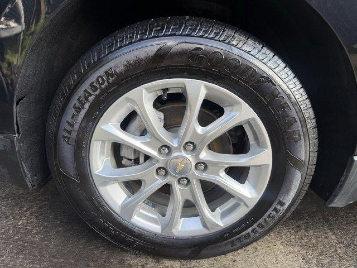 2021 Mosaic Black Metallic /Jet Black Chevrolet Equinox (2GNAXUEV1M6) with an 4 1.5L engine, Automatic transmission, located at 27610 S Dixie Hwy, Homestead, FL, 33032, (305) 749-2348, 25.510241, -80.438301 - IIHS Top Safety Pick with specific headlights. Boasts 30 Highway MPG and 25 City MPG! This Chevrolet Equinox boasts a Turbocharged Gas I4 1.5L/92 engine powering this Automatic transmission. WHEELS, 17 (43.2 CM) ALUMINUM (STD), UNIVERSAL HOME REMOTE includes garage door opener, programmable, TRANSMI - Photo#17