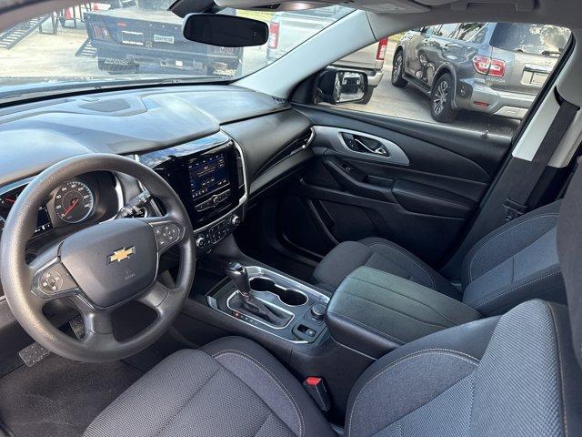 2020 Mosaic Black Metallic /Jet Black Chevrolet Traverse (1GNERFKW4LJ) with an 6 3.6L engine, Automatic transmission, located at 27610 S Dixie Hwy, Homestead, FL, 33032, (305) 749-2348, 25.510241, -80.438301 - Boasts 27 Highway MPG and 18 City MPG! This Chevrolet Traverse delivers a Gas V6 3.6L/217 engine powering this Automatic transmission. WHEELS, 18 (45.7 CM) BRIGHT SILVER PAINTED ALUMINUM (STD), TRANSMISSION, 9-SPEED AUTOMATIC (STD), TIRES, P255/65R18 ALL-SEASON BLACKWALL (STD).*This Chevrolet Traver - Photo#9