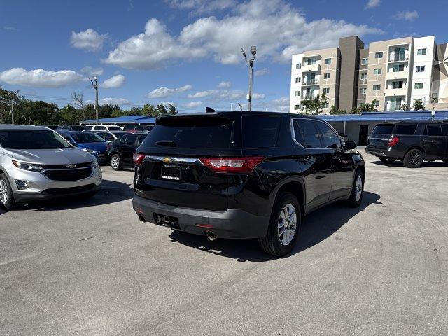 2020 Mosaic Black Metallic /Jet Black Chevrolet Traverse (1GNERFKW4LJ) with an 6 3.6L engine, Automatic transmission, located at 27610 S Dixie Hwy, Homestead, FL, 33032, (305) 749-2348, 25.510241, -80.438301 - Boasts 27 Highway MPG and 18 City MPG! This Chevrolet Traverse delivers a Gas V6 3.6L/217 engine powering this Automatic transmission. WHEELS, 18 (45.7 CM) BRIGHT SILVER PAINTED ALUMINUM (STD), TRANSMISSION, 9-SPEED AUTOMATIC (STD), TIRES, P255/65R18 ALL-SEASON BLACKWALL (STD).*This Chevrolet Traver - Photo#4