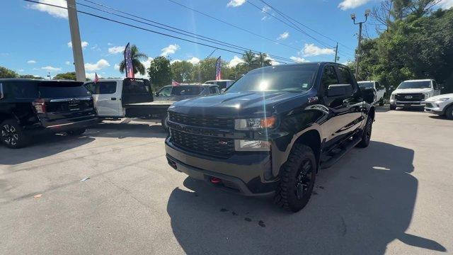 2019 Black /Jet Black Chevrolet Silverado 1500 (1GCPYCEFXKZ) with an 8 5.3L engine, Automatic transmission, located at 27610 S Dixie Hwy, Homestead, FL, 33032, (305) 749-2348, 25.510241, -80.438301 - Scores 18 Highway MPG and 14 City MPG! This Chevrolet Silverado 1500 delivers a Gas V8 5.3L/325 engine powering this Automatic transmission. TRANSMISSION, 6-SPEED AUTOMATIC, ELECTRONICALLY CONTROLLED (STD), THEFT-DETERRENT SYSTEM, UNAUTHORIZED ENTRY, TAILGATE, GATE FUNCTION MANUAL with EZ Lift, incl - Photo#0