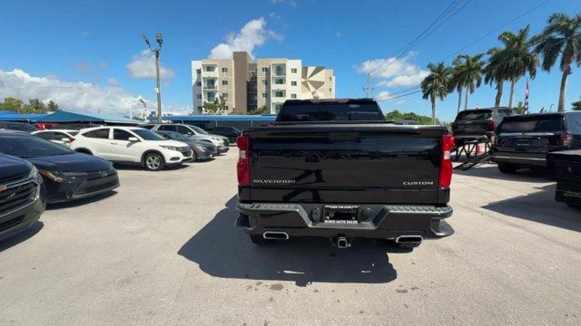 2019 Black /Jet Black Chevrolet Silverado 1500 (1GCPYCEFXKZ) with an 8 5.3L engine, Automatic transmission, located at 27610 S Dixie Hwy, Homestead, FL, 33032, (305) 749-2348, 25.510241, -80.438301 - Scores 18 Highway MPG and 14 City MPG! This Chevrolet Silverado 1500 delivers a Gas V8 5.3L/325 engine powering this Automatic transmission. TRANSMISSION, 6-SPEED AUTOMATIC, ELECTRONICALLY CONTROLLED (STD), THEFT-DETERRENT SYSTEM, UNAUTHORIZED ENTRY, TAILGATE, GATE FUNCTION MANUAL with EZ Lift, incl - Photo#3