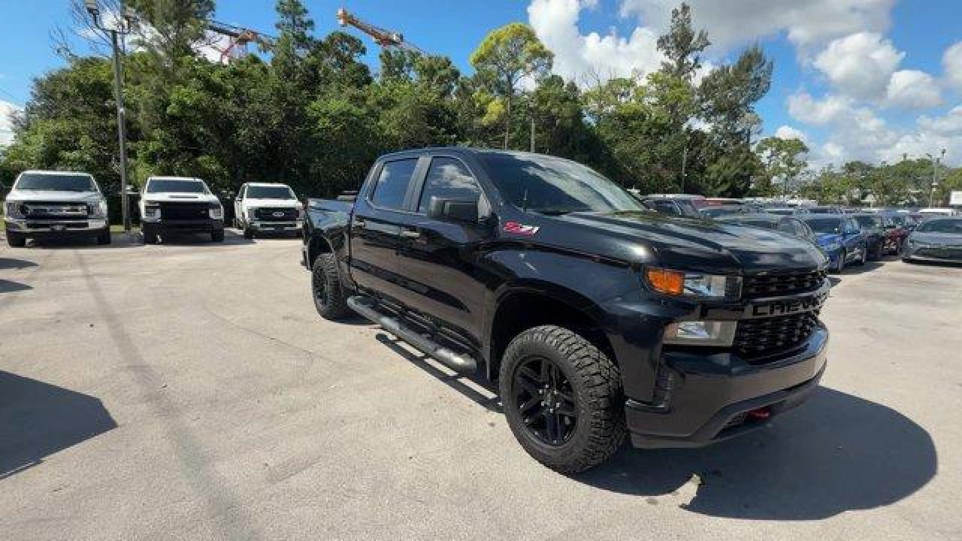 2019 Black /Jet Black Chevrolet Silverado 1500 (1GCPYCEFXKZ) with an 8 5.3L engine, Automatic transmission, located at 27610 S Dixie Hwy, Homestead, FL, 33032, (305) 749-2348, 25.510241, -80.438301 - Scores 18 Highway MPG and 14 City MPG! This Chevrolet Silverado 1500 delivers a Gas V8 5.3L/325 engine powering this Automatic transmission. TRANSMISSION, 6-SPEED AUTOMATIC, ELECTRONICALLY CONTROLLED (STD), THEFT-DETERRENT SYSTEM, UNAUTHORIZED ENTRY, TAILGATE, GATE FUNCTION MANUAL with EZ Lift, incl - Photo#6