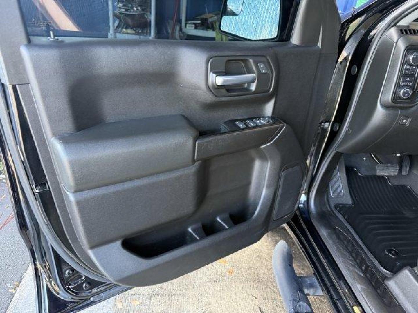 2019 Black /Jet Black Chevrolet Silverado 1500 (1GCPYCEFXKZ) with an 8 5.3L engine, Automatic transmission, located at 27610 S Dixie Hwy, Homestead, FL, 33032, (305) 749-2348, 25.510241, -80.438301 - Scores 18 Highway MPG and 14 City MPG! This Chevrolet Silverado 1500 delivers a Gas V8 5.3L/325 engine powering this Automatic transmission. TRANSMISSION, 6-SPEED AUTOMATIC, ELECTRONICALLY CONTROLLED (STD), THEFT-DETERRENT SYSTEM, UNAUTHORIZED ENTRY, TAILGATE, GATE FUNCTION MANUAL with EZ Lift, incl - Photo#12