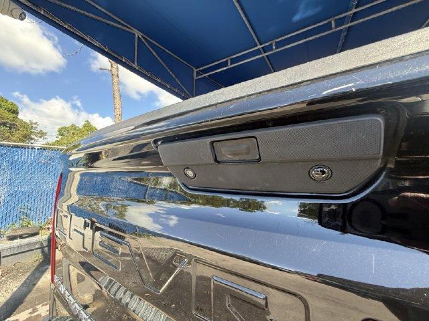 2019 Black /Jet Black Chevrolet Silverado 1500 (1GCPYCEFXKZ) with an 8 5.3L engine, Automatic transmission, located at 27610 S Dixie Hwy, Homestead, FL, 33032, (305) 749-2348, 25.510241, -80.438301 - Scores 18 Highway MPG and 14 City MPG! This Chevrolet Silverado 1500 delivers a Gas V8 5.3L/325 engine powering this Automatic transmission. TRANSMISSION, 6-SPEED AUTOMATIC, ELECTRONICALLY CONTROLLED (STD), THEFT-DETERRENT SYSTEM, UNAUTHORIZED ENTRY, TAILGATE, GATE FUNCTION MANUAL with EZ Lift, incl - Photo#15