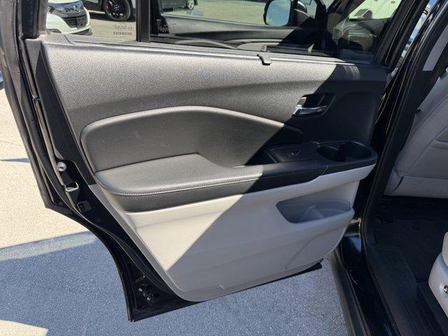 2017 Black Honda Pilot (5FNYF5H80HB) with an 6 3.5 L engine, Automatic transmission, located at 27610 S Dixie Hwy, Homestead, FL, 33032, (305) 749-2348, 25.510241, -80.438301 - IIHS Top Safety Pick+. Delivers 27 Highway MPG and 19 City MPG! This Honda Pilot boasts a Regular Unleaded V-6 3.5 L/212 engine powering this Automatic transmission. Window Grid Antenna, Wheels: 18 Alloy, Wheels w/Machined Accents.*This Honda Pilot Comes Equipped with These Options *VSA Electronic S - Photo#14