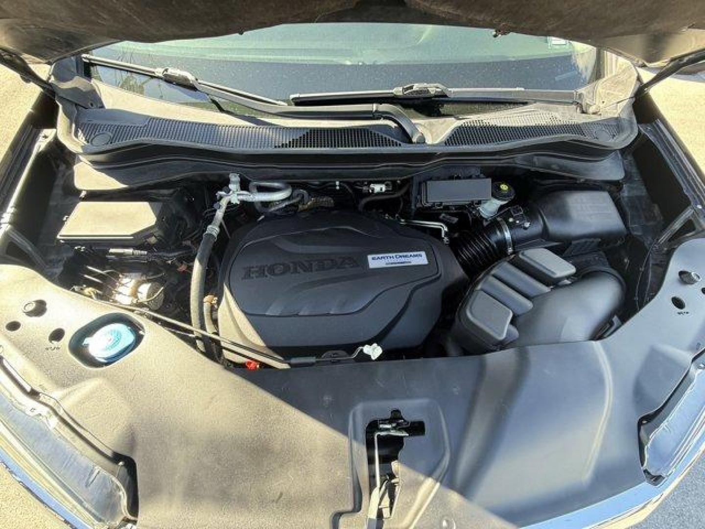 2017 Black Honda Pilot (5FNYF5H80HB) with an 6 3.5 L engine, Automatic transmission, located at 27610 S Dixie Hwy, Homestead, FL, 33032, (305) 749-2348, 25.510241, -80.438301 - IIHS Top Safety Pick+. Delivers 27 Highway MPG and 19 City MPG! This Honda Pilot boasts a Regular Unleaded V-6 3.5 L/212 engine powering this Automatic transmission. Window Grid Antenna, Wheels: 18 Alloy, Wheels w/Machined Accents.*This Honda Pilot Comes Equipped with These Options *VSA Electronic S - Photo#19