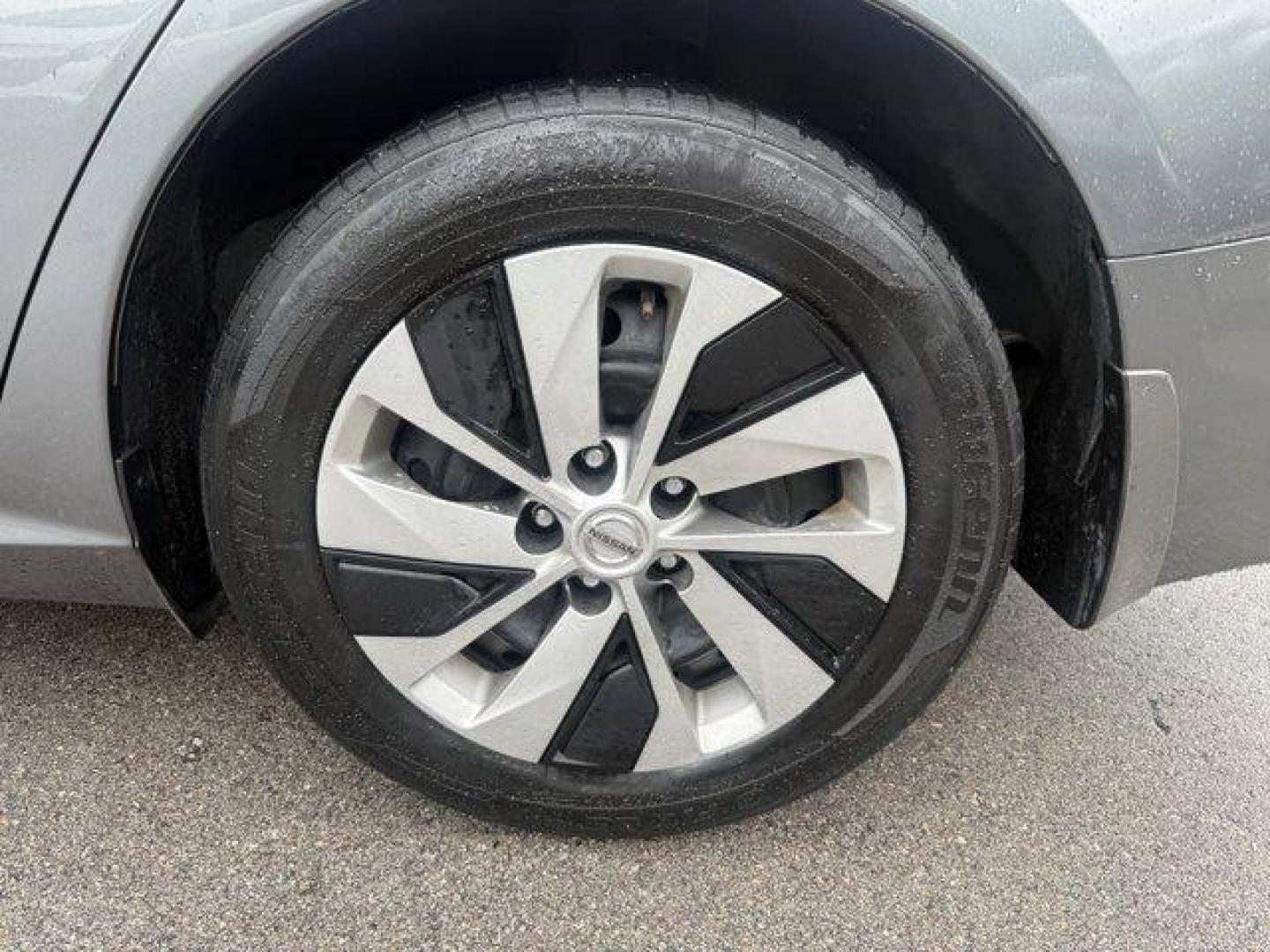 2021 Gun Metallic /Charcoal Nissan Altima (1N4BL4BV5MN) with an 4 2.5 L engine, Variable transmission, located at 27610 S Dixie Hwy, Homestead, FL, 33032, (305) 749-2348, 25.510241, -80.438301 - Delivers 39 Highway MPG and 28 City MPG! This Nissan Altima boasts a Regular Unleaded I-4 2.5 L/152 engine powering this Variable transmission. GUN METALLIC, CHARCOAL, CLOTH SEAT TRIM, Wireless Phone Connectivity.*This Nissan Altima Comes Equipped with These Options *Window Grid Antenna, Wheels: 16 - Photo#15