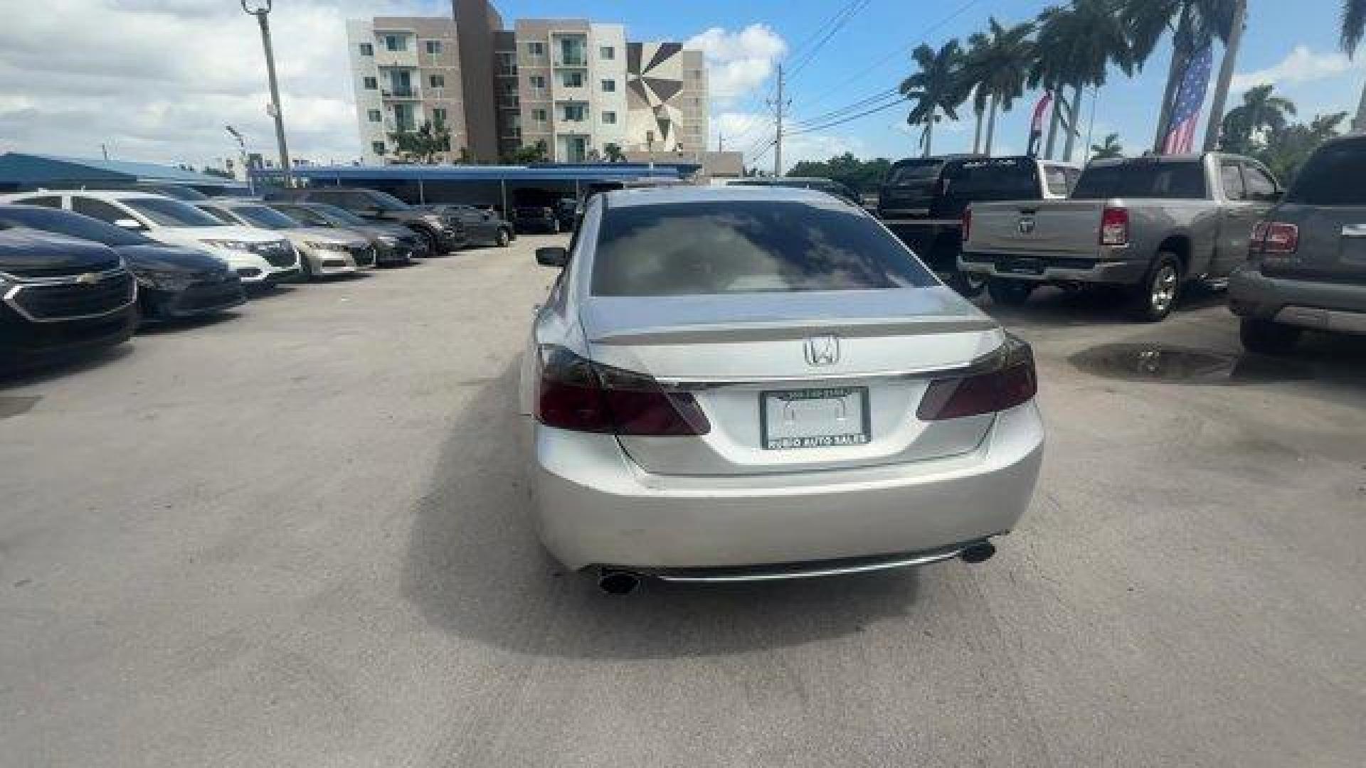 2013 Silver Honda Accord Sdn (1HGCR2F51DA) with an 4 2.4L engine, Variable transmission, located at 27610 S Dixie Hwy, Homestead, FL, 33032, (305) 749-2348, 25.510241, -80.438301 - IIHS Top Safety Pick. Boasts 35 Highway MPG and 26 City MPG! This Honda Accord Sdn delivers a Gas I4 2.4L/144 engine powering this Variable transmission. Vehicle Stability Assist (VSA) w/traction control, Variable intermittent flush windshield wipers, Tire pressure monitoring system.*This Honda Acco - Photo#3