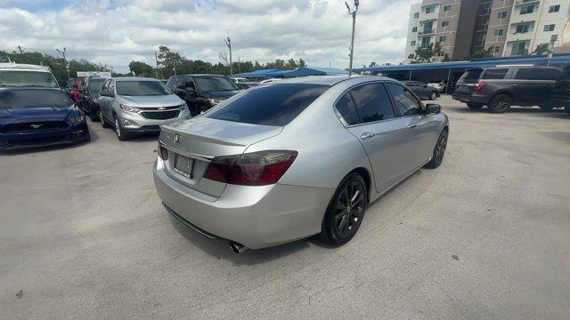 2013 Silver Honda Accord Sdn (1HGCR2F51DA) with an 4 2.4L engine, Variable transmission, located at 27610 S Dixie Hwy, Homestead, FL, 33032, (305) 749-2348, 25.510241, -80.438301 - IIHS Top Safety Pick. Boasts 35 Highway MPG and 26 City MPG! This Honda Accord Sdn delivers a Gas I4 2.4L/144 engine powering this Variable transmission. Vehicle Stability Assist (VSA) w/traction control, Variable intermittent flush windshield wipers, Tire pressure monitoring system.*This Honda Acco - Photo#4