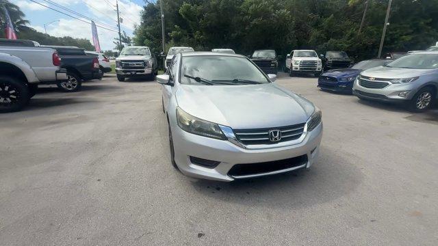 2013 Silver Honda Accord Sdn (1HGCR2F51DA) with an 4 2.4L engine, Variable transmission, located at 27610 S Dixie Hwy, Homestead, FL, 33032, (305) 749-2348, 25.510241, -80.438301 - IIHS Top Safety Pick. Boasts 35 Highway MPG and 26 City MPG! This Honda Accord Sdn delivers a Gas I4 2.4L/144 engine powering this Variable transmission. Vehicle Stability Assist (VSA) w/traction control, Variable intermittent flush windshield wipers, Tire pressure monitoring system.*This Honda Acco - Photo#7
