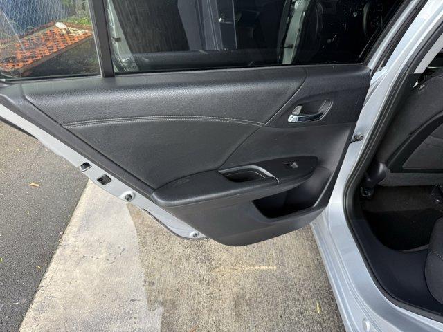 2013 Silver Honda Accord Sdn (1HGCR2F51DA) with an 4 2.4L engine, Variable transmission, located at 27610 S Dixie Hwy, Homestead, FL, 33032, (305) 749-2348, 25.510241, -80.438301 - IIHS Top Safety Pick. Boasts 35 Highway MPG and 26 City MPG! This Honda Accord Sdn delivers a Gas I4 2.4L/144 engine powering this Variable transmission. Vehicle Stability Assist (VSA) w/traction control, Variable intermittent flush windshield wipers, Tire pressure monitoring system.*This Honda Acco - Photo#14