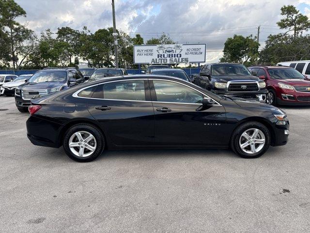 2022 Mosaic Black Metallic /Jet Black Chevrolet Malibu (1G1ZD5ST4NF) with an 4 1.5L engine, Automatic transmission, located at 27610 S Dixie Hwy, Homestead, FL, 33032, (305) 749-2348, 25.510241, -80.438301 - Delivers 36 Highway MPG and 29 City MPG! This Chevrolet Malibu delivers a Turbocharged Gas I4 1.5L/91 engine powering this Automatic transmission. TRANSMISSION, CONTINUOUSLY VARIABLE (CVT) (STD), SEATS, FRONT BUCKET (STD), MOSAIC BLACK METALLIC.*This Chevrolet Malibu Comes Equipped with These Option - Photo#5