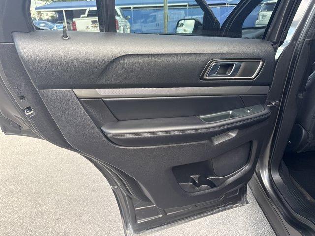 2018 Gray Ford Explorer (1FM5K7D85JG) with an 6 3.5 L engine, Automatic transmission, located at 27610 S Dixie Hwy, Homestead, FL, 33032, (305) 749-2348, 25.510241, -80.438301 - KBB.com 10 Most Awarded Brands. Boasts 24 Highway MPG and 17 City MPG! This Ford Explorer delivers a Regular Unleaded V-6 3.5 L/213 engine powering this Automatic transmission. Wheels: 18 5-Spoke Sparkle Silver-Painted Alum, Valet Function, Trip Computer.*This Ford Explorer Comes Equipped with These - Photo#15