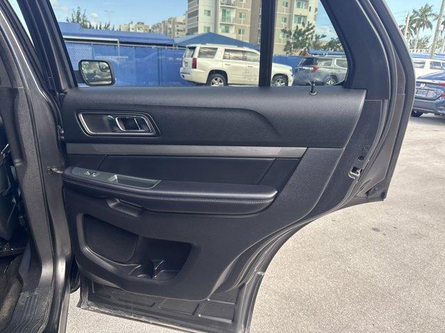 2018 Gray Ford Explorer (1FM5K7D85JG) with an 6 3.5 L engine, Automatic transmission, located at 27610 S Dixie Hwy, Homestead, FL, 33032, (305) 749-2348, 25.510241, -80.438301 - KBB.com 10 Most Awarded Brands. Boasts 24 Highway MPG and 17 City MPG! This Ford Explorer delivers a Regular Unleaded V-6 3.5 L/213 engine powering this Automatic transmission. Wheels: 18 5-Spoke Sparkle Silver-Painted Alum, Valet Function, Trip Computer.*This Ford Explorer Comes Equipped with These - Photo#16