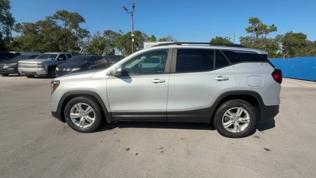 2022 Quicksilver Metallic /Jet Black GMC Terrain (3GKALMEV8NL) with an 4 1.5L engine, Automatic transmission, located at 27610 S Dixie Hwy, Homestead, FL, 33032, (305) 749-2348, 25.510241, -80.438301 - Scores 30 Highway MPG and 25 City MPG! This GMC Terrain boasts a Turbocharged Gas 1.5L/92 engine powering this Automatic transmission. TRANSMISSION, 9-SPEED AUTOMATIC 9T45, ELECTRONICALLY-CONTROLLED WITH OVERDRIVE (STD), TIRES, P225/65R17 ALL-SEASON BLACKWALL, SLE PREFERRED EQUIPMENT GROUP includes - Photo#1
