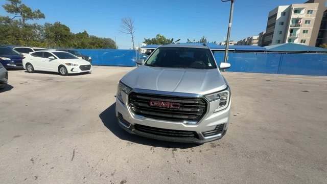 2022 Quicksilver Metallic /Jet Black GMC Terrain (3GKALMEV8NL) with an 4 1.5L engine, Automatic transmission, located at 27610 S Dixie Hwy, Homestead, FL, 33032, (305) 749-2348, 25.510241, -80.438301 - Scores 30 Highway MPG and 25 City MPG! This GMC Terrain boasts a Turbocharged Gas 1.5L/92 engine powering this Automatic transmission. TRANSMISSION, 9-SPEED AUTOMATIC 9T45, ELECTRONICALLY-CONTROLLED WITH OVERDRIVE (STD), TIRES, P225/65R17 ALL-SEASON BLACKWALL, SLE PREFERRED EQUIPMENT GROUP includes - Photo#7