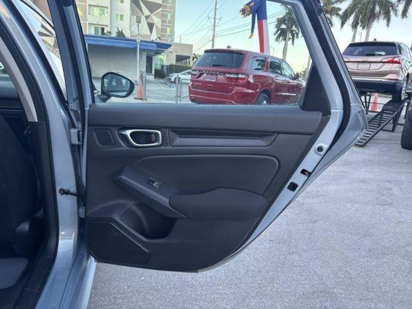 2022 Silver Honda Civic Sedan (2HGFE1F74NH) with an 4 1.5 L engine, Variable transmission, located at 27610 S Dixie Hwy, Homestead, FL, 33032, (305) 749-2348, 25.510241, -80.438301 - NACTOY 2022 North American Car of the Year. Only 15,061 Miles! Boasts 42 Highway MPG and 33 City MPG! This Honda Civic Sedan delivers a Intercooled Turbo Premium Unleaded I-4 1.5 L/91 engine powering this Variable transmission. Wireless Phone Connectivity, Vehicle Stability Assist (VSA) Electronic S - Photo#16