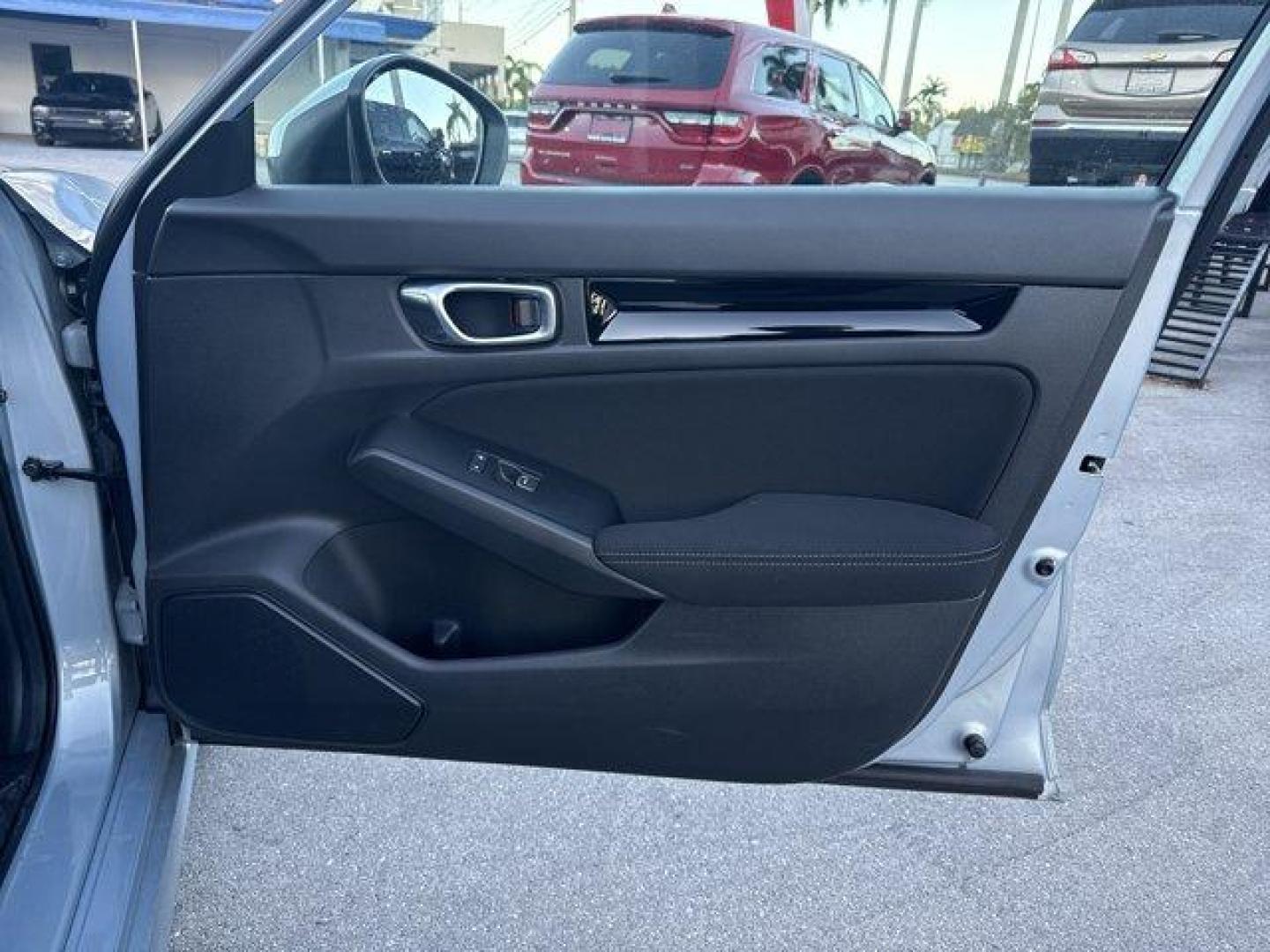 2022 Silver Honda Civic Sedan (2HGFE1F74NH) with an 4 1.5 L engine, Variable transmission, located at 27610 S Dixie Hwy, Homestead, FL, 33032, (305) 749-2348, 25.510241, -80.438301 - NACTOY 2022 North American Car of the Year. Only 15,061 Miles! Boasts 42 Highway MPG and 33 City MPG! This Honda Civic Sedan delivers a Intercooled Turbo Premium Unleaded I-4 1.5 L/91 engine powering this Variable transmission. Wireless Phone Connectivity, Vehicle Stability Assist (VSA) Electronic S - Photo#17