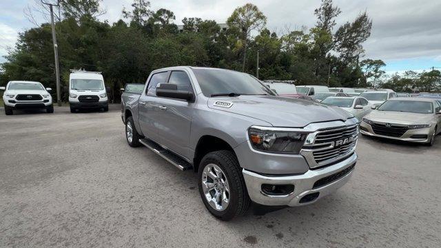 2022 Billet Silver Metallic Clearcoat /Black Ram 1500 (1C6RREFT8NN) with an 8 5.7 L engine, Automatic transmission, located at 27610 S Dixie Hwy, Homestead, FL, 33032, (305) 749-2348, 25.510241, -80.438301 - Boasts 23 Highway MPG and 18 City MPG! This Ram 1500 delivers a Regular Unleaded V-8 5.7 L/345 engine powering this Automatic transmission. TRANSMISSION: 8-SPEED AUTOMATIC (8HP75), TRAILER BRAKE CONTROL, MOPAR FRONT and REAR RUBBER FLOOR MATS.*This Ram 1500 Comes Equipped with These Options *MANUF - Photo#6