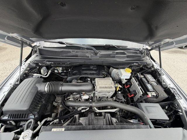 2022 Billet Silver Metallic Clearcoat /Black Ram 1500 (1C6RREFT8NN) with an 8 5.7 L engine, Automatic transmission, located at 27610 S Dixie Hwy, Homestead, FL, 33032, (305) 749-2348, 25.510241, -80.438301 - Boasts 23 Highway MPG and 18 City MPG! This Ram 1500 delivers a Regular Unleaded V-8 5.7 L/345 engine powering this Automatic transmission. TRANSMISSION: 8-SPEED AUTOMATIC (8HP75), TRAILER BRAKE CONTROL, MOPAR FRONT and REAR RUBBER FLOOR MATS.*This Ram 1500 Comes Equipped with These Options *MANUF - Photo#15