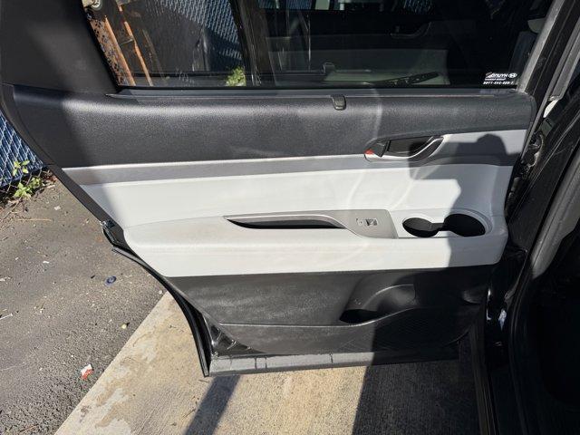 2020 Becketts Black /Black/Gray Hyundai Palisade (KM8R34HE0LU) with an 6 3.8 L engine, Automatic transmission, located at 27610 S Dixie Hwy, Homestead, FL, 33032, (305) 749-2348, 25.510241, -80.438301 - KBB.com 10 Best SUVs Worth Waiting For. Scores 26 Highway MPG and 19 City MPG! This Hyundai Palisade boasts a Regular Unleaded V-6 3.8 L/231 engine powering this Automatic transmission. WHEEL LOCKS, FIRST AID KIT, CARPETED FLOOR MATS.*This Hyundai Palisade Comes Equipped with These Options *CARGO NE - Photo#13