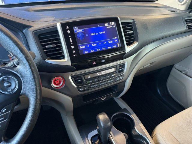 2018 White Honda Pilot (5FNYF5H31JB) with an 6 3.5 L engine, Automatic transmission, located at 27610 S Dixie Hwy, Homestead, FL, 33032, (305) 749-2348, 25.510241, -80.438301 - KBB.com Best Buy Awards. Scores 27 Highway MPG and 19 City MPG! This Honda Pilot delivers a Regular Unleaded V-6 3.5 L/212 engine powering this Automatic transmission. Wireless Phone Connectivity, Window Grid Antenna, Wheels: 18 Alloy.* This Honda Pilot Features the Following Options *VSA Electronic - Photo#9