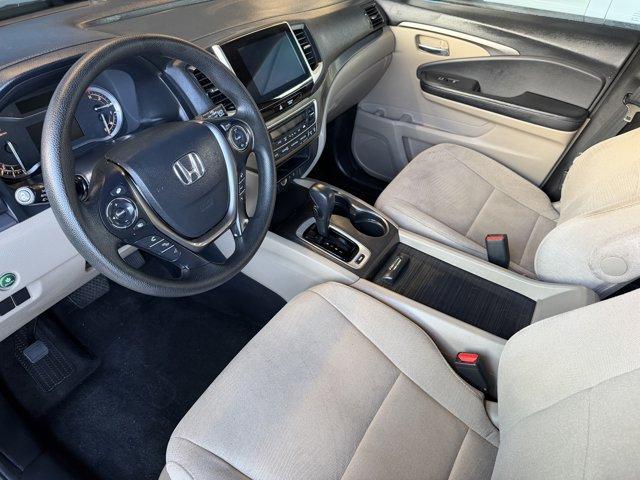 2018 White Honda Pilot (5FNYF5H31JB) with an 6 3.5 L engine, Automatic transmission, located at 27610 S Dixie Hwy, Homestead, FL, 33032, (305) 749-2348, 25.510241, -80.438301 - KBB.com Best Buy Awards. Scores 27 Highway MPG and 19 City MPG! This Honda Pilot delivers a Regular Unleaded V-6 3.5 L/212 engine powering this Automatic transmission. Wireless Phone Connectivity, Window Grid Antenna, Wheels: 18 Alloy.* This Honda Pilot Features the Following Options *VSA Electronic - Photo#10