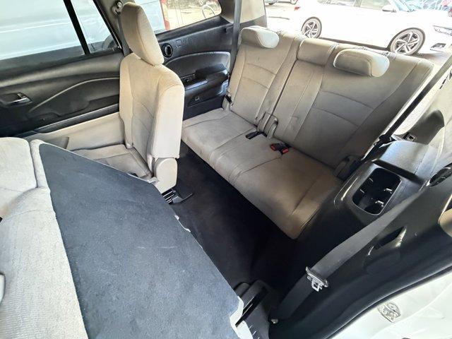 2018 White Honda Pilot (5FNYF5H31JB) with an 6 3.5 L engine, Automatic transmission, located at 27610 S Dixie Hwy, Homestead, FL, 33032, (305) 749-2348, 25.510241, -80.438301 - KBB.com Best Buy Awards. Scores 27 Highway MPG and 19 City MPG! This Honda Pilot delivers a Regular Unleaded V-6 3.5 L/212 engine powering this Automatic transmission. Wireless Phone Connectivity, Window Grid Antenna, Wheels: 18 Alloy.* This Honda Pilot Features the Following Options *VSA Electronic - Photo#12