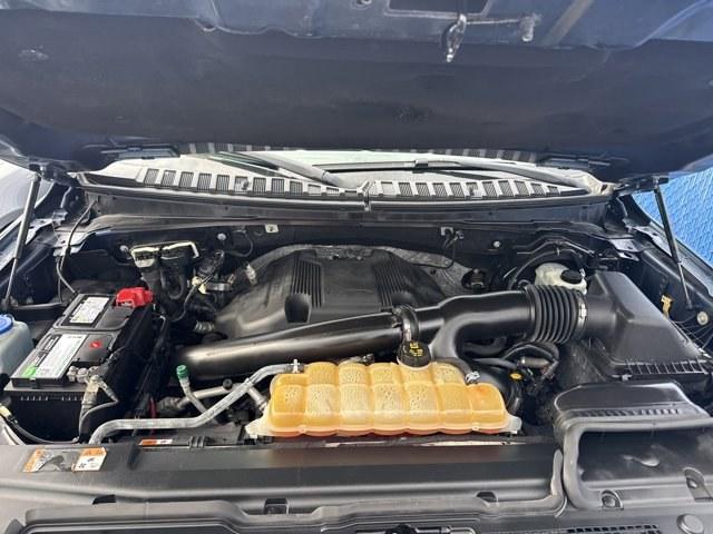 2018 Blue Ford Expedition (1FMJU2AT0JE) with an 6 3.5 L engine, Automatic transmission, located at 27610 S Dixie Hwy, Homestead, FL, 33032, (305) 749-2348, 25.510241, -80.438301 - KBB.com 10 Most Awarded Cars. Boasts 22 Highway MPG and 17 City MPG! This Ford Expedition delivers a Twin Turbo Regular Unleaded V-6 3.5 L/213 engine powering this Automatic transmission. ENGINE: 3.5L ECOBOOST V6 -inc: auto start-stop technology (STD), Wireless Phone Connectivity, Window Grid Antenn - Photo#5