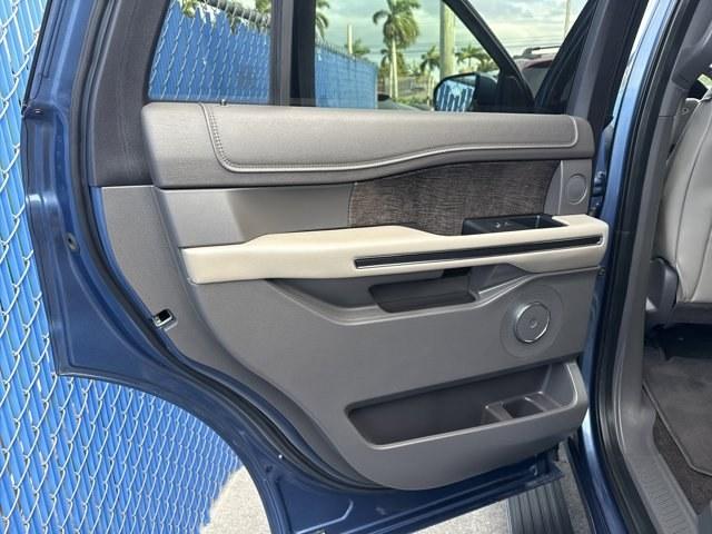 2018 Blue Ford Expedition (1FMJU2AT0JE) with an 6 3.5 L engine, Automatic transmission, located at 27610 S Dixie Hwy, Homestead, FL, 33032, (305) 749-2348, 25.510241, -80.438301 - KBB.com 10 Most Awarded Cars. Boasts 22 Highway MPG and 17 City MPG! This Ford Expedition delivers a Twin Turbo Regular Unleaded V-6 3.5 L/213 engine powering this Automatic transmission. ENGINE: 3.5L ECOBOOST V6 -inc: auto start-stop technology (STD), Wireless Phone Connectivity, Window Grid Antenn - Photo#13