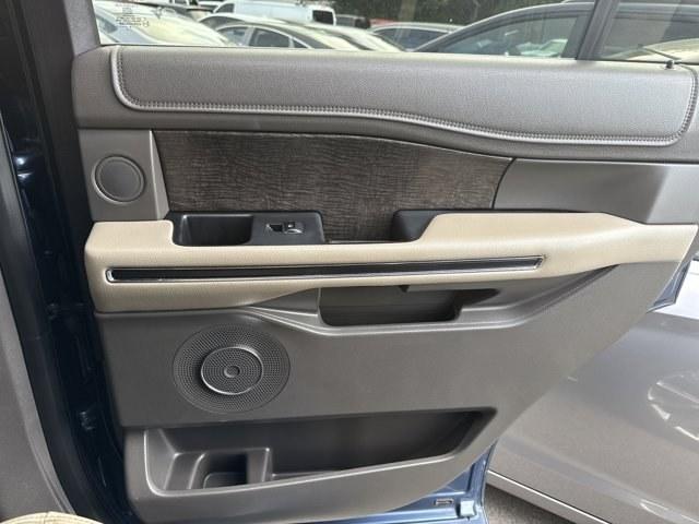 2018 Blue Ford Expedition (1FMJU2AT0JE) with an 6 3.5 L engine, Automatic transmission, located at 27610 S Dixie Hwy, Homestead, FL, 33032, (305) 749-2348, 25.510241, -80.438301 - KBB.com 10 Most Awarded Cars. Boasts 22 Highway MPG and 17 City MPG! This Ford Expedition delivers a Twin Turbo Regular Unleaded V-6 3.5 L/213 engine powering this Automatic transmission. ENGINE: 3.5L ECOBOOST V6 -inc: auto start-stop technology (STD), Wireless Phone Connectivity, Window Grid Antenn - Photo#14