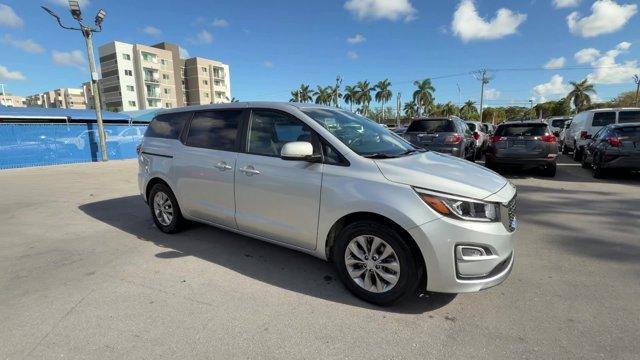 2021 Silky Silver /Gray Kia Sedona (KNDMB5C18M6) with an 6 3.3 L engine, Automatic transmission, located at 27610 S Dixie Hwy, Homestead, FL, 33032, (305) 749-2348, 25.510241, -80.438301 - Delivers 24 Highway MPG and 18 City MPG! This Kia Sedona boasts a Regular Unleaded V-6 3.3 L/204 engine powering this Automatic transmission. SILKY SILVER, CARPETED FLOOR MATS, Variable Intermittent Wipers.* This Kia Sedona Features the Following Options *Urethane Gear Shifter Material, Trip Compute - Photo#6